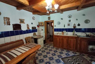 Casă cu 4 camere în Pojorâta - 5