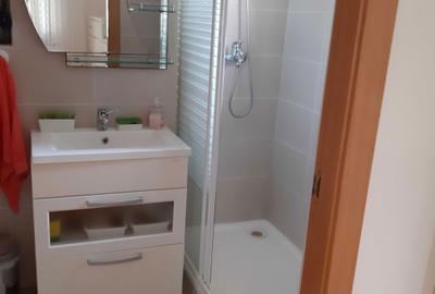 Apartament cu 3 camere decomandat în Central - 2