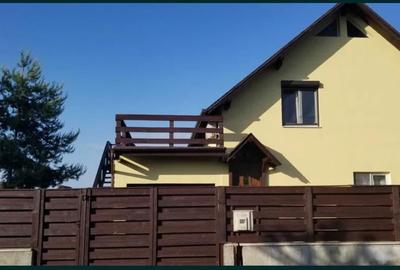 Casa  individuala cu curte proprie Stupini