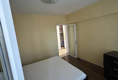 Apartament cu 3 camere decomandat în Piața Nouă - 4