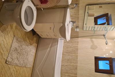 Apartament cu 3 camere decomandat în C5 - 2