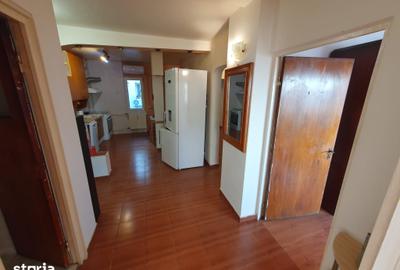 Apartament cu 4 camere decomandat în Pantelimon