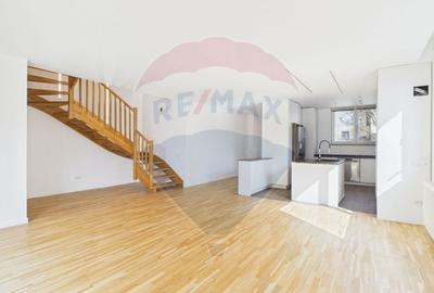 Casă cu 5 camere cu Teren 270 Mp în Corbeanca