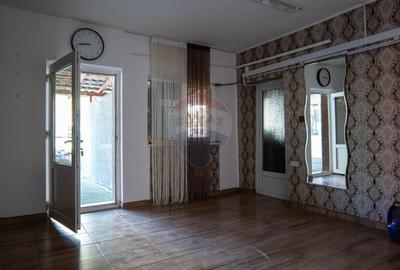 Vanzare imobil cu functiune mixta Ungureni/ Dambovita - 16