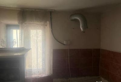 Casă cu 2 camere cu Teren 1000 Mp în Central - 5