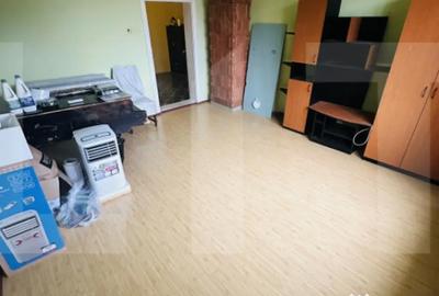 Apartament cu 4 camere decomandat în Grădiște - 13