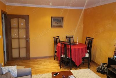 Apartament cu 3 camere decomandat în Central - 4