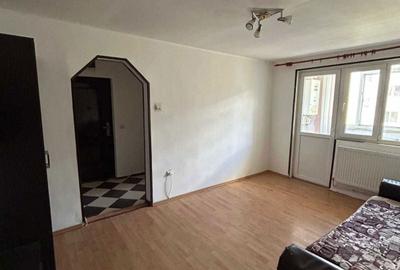 Apartament cu 2 camere semidecomandat în Viziru 1 - 2
