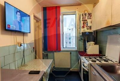 Apartament cu 3 camere semidecomandat, mobilat în Noua - 8