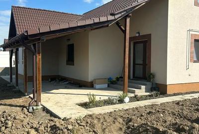 Casă cu 4 camere cu Teren 407 Mp în Central - 2