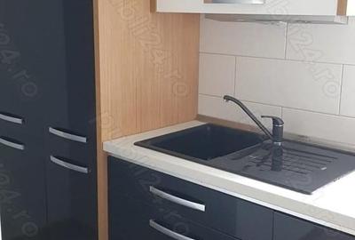 Apartament cu 4 camere decomandat în Central - 3