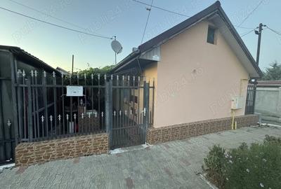 Casă cu 4 camere în Năvodari