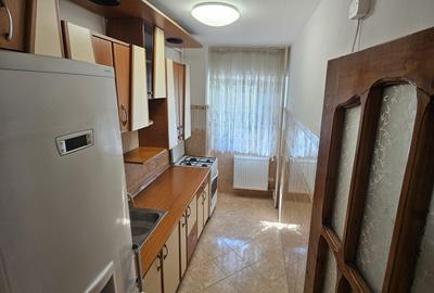 Garsonieră decomandată, mobilată în Costin Georgian - 3