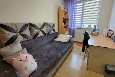 Apartament cu 3 camere semidecomandat în Central - 3