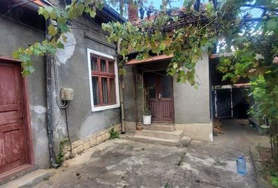 Casa amplasata pe un teren de 280mp cu potential comercial pe str Orly - 3