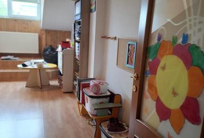 Casă cu 7 camere cu Teren 300 Mp în Tineretului - 4