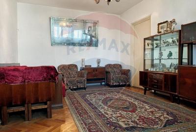 Apartament cu 2 camere semidecomandat, mobilat în 1 Mai - 2