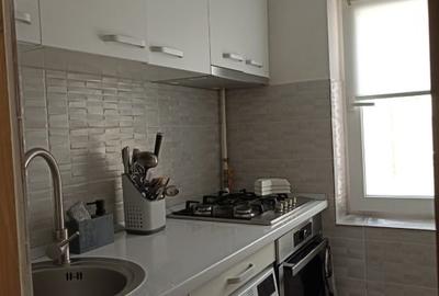 Apartament cu 3 camere semidecomandat în Central - 6