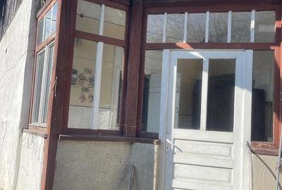 Casă cu 2 camere cu Teren 144 Mp în Central - 1