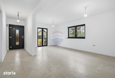 Casă cu 3 camere cu Teren 400 Mp în Tomești - 1