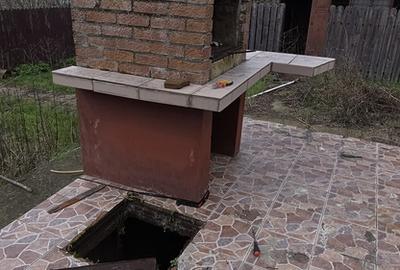 Casă cu 4 camere cu Teren 1000 Mp în Central - 1