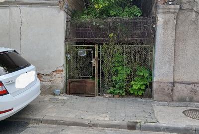 Teren Construcții intravilan de 307 mp, în Grivița - 4
