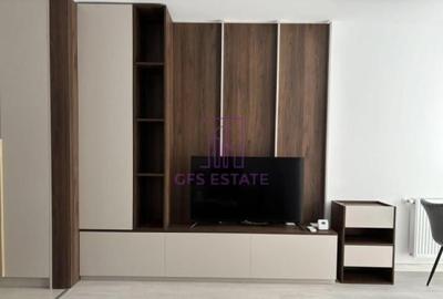 Garsonieră în Titan - 2