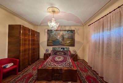 Casa cu 10 camere - ideala pentru pensiune, gradinita sau pt. locuit - 16