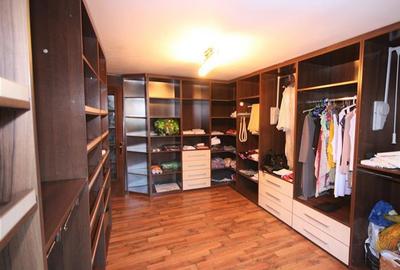 Casă individuală cu 6 camere cu Canalizare în Parcul Carol - 28