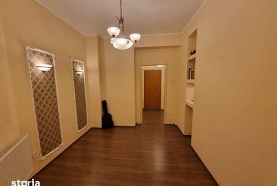 Apartament cu 3 camere în Centrul Civic - 1