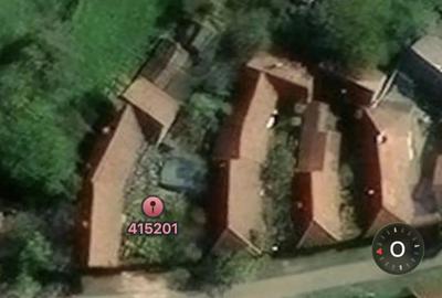 Casa de vanzare cu gradina mare si loc de casa cu front stradal mare - 1