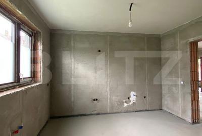 Casă cu 4 camere cu Teren 300 Mp în Central - 2