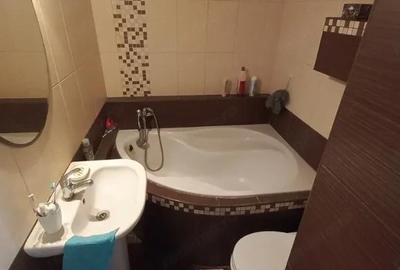 Garsonieră decomandată în Tractorul - 3