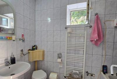 ID 6713 Casa de vanzare in Zona Pia?a Noua - 2