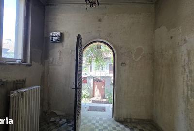 Casă cu 6 camere cu Canalizare în Domenii - 14