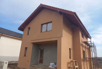 Casă cu 3 camere în Central - 2