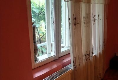 Casă cu 3 camere cu Teren 1100 Mp în Costești - 9