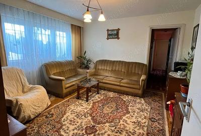 Apartament cu 4 camere semidecomandat în Gojdu - 1