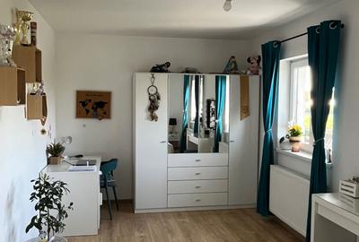 Casă cu 3 camere în Tișăuți