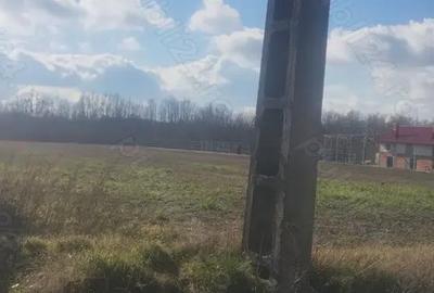 Teren de 6700 mp, în Gălețeanu