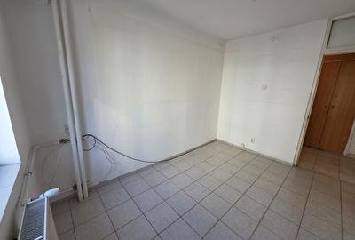 Apartament cu 3 camere semidecomandat în Chișinau - 9