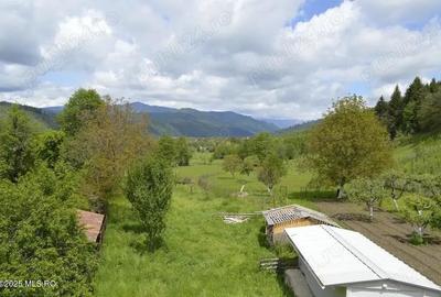 Campulung - Leresti, casa de munte, teren 5503 mp! - 1