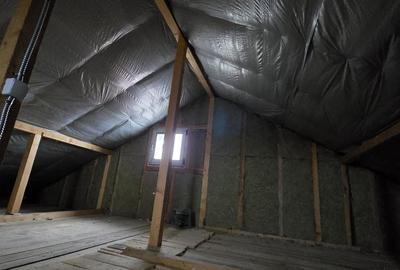 Casă cu 4 camere cu Teren 320 Mp în Berceni - 1