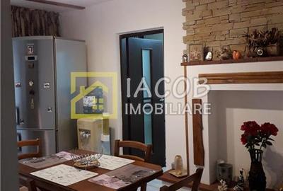 Apartament cu 3 camere semidecomandat în Milcov - 1
