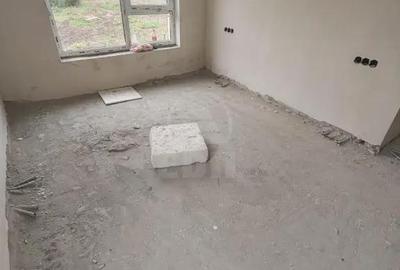 Casă cu 4 camere cu Teren 235 Mp în Florești - 5