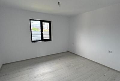 Vanad casa noua in Cordun - 4