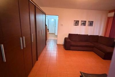 Apartament cu 3 camere semidecomandat în Central - 4