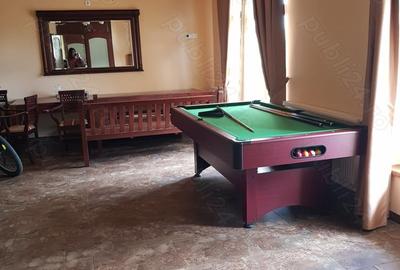 Casă cu 6 camere cu Teren 4000 Mp în Central - 1