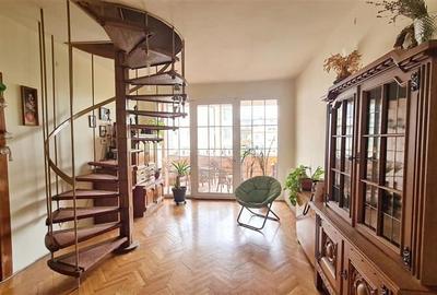 Apartament in asociatie, renovat, 6 cam 2 nivele cu garaj Elisabetin