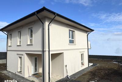 Casă cu 4 camere cu Teren 570 Mp în Valea Lupului - 1